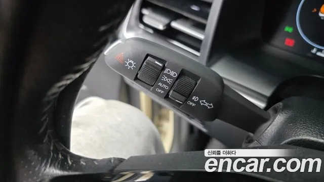 KG_Mobility_Ssangyong Rexton Новый Rexton Sport Khan Дизель 2.2 4WD — Фото автомобиля 28