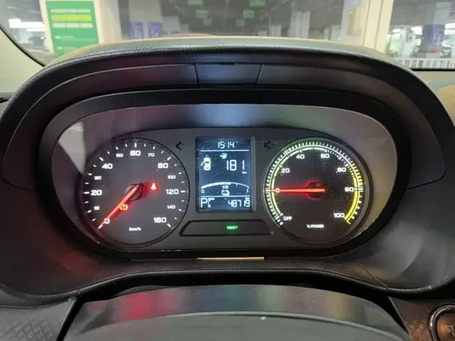 Roewe Clever — Фото автомобиля 11