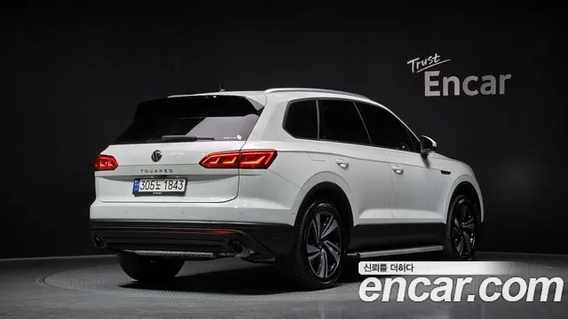 Volkswagen Touareg Touareg 3 поколение 3.0 TDI Premium — Фото автомобиля 2