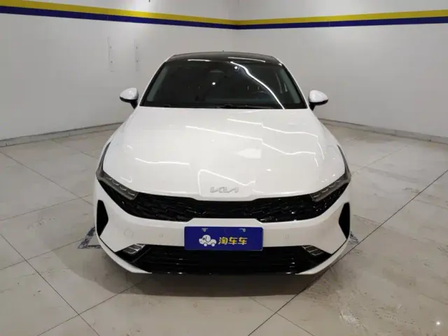 Kia K5 — Фото автомобиля 2