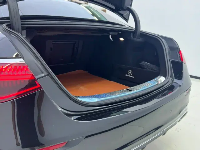 Mercedes-Benz S-Class — Фото автомобиля 26