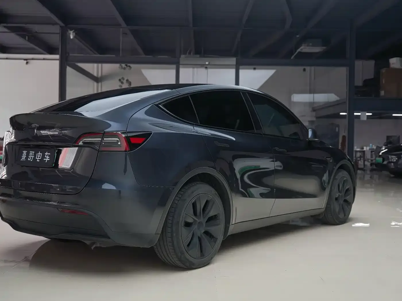 Tesla Model Y 2024 Long Range AWD — Фото автомобиля 6
