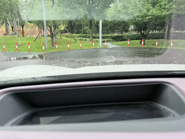 Xiaomi Auto Xiaomi SU7 2024 AWD Extended Range Advanced Smart Driving Max Edition — Фото автомобиля 14