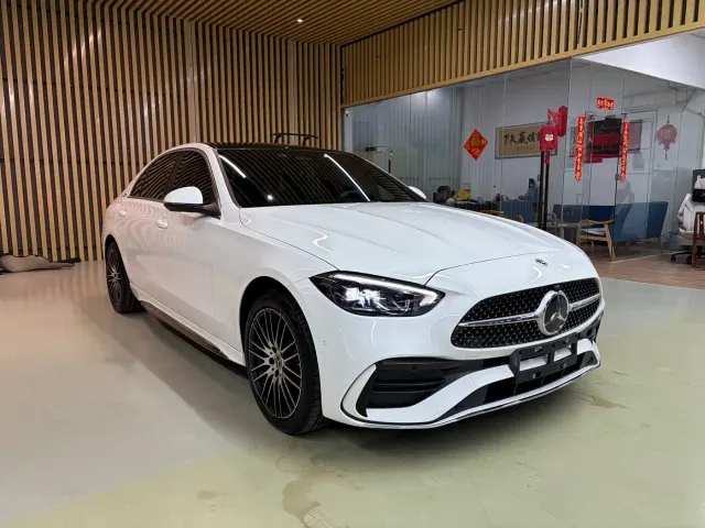 Mercedes-Benz C-Class — Фото автомобиля 3
