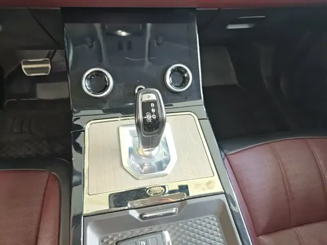 Land Rover Range Rover Evoque — Фото автомобиля 13