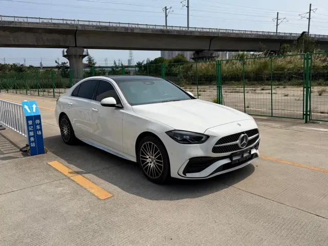 Mercedes-Benz C-Class — Фото автомобиля 2