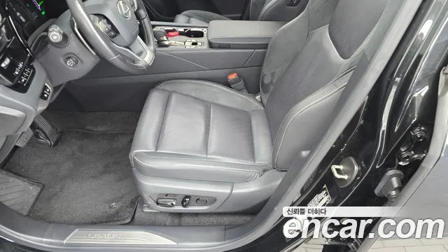 Lexus RX RX450h+ 5th Gen — Фото автомобиля 24