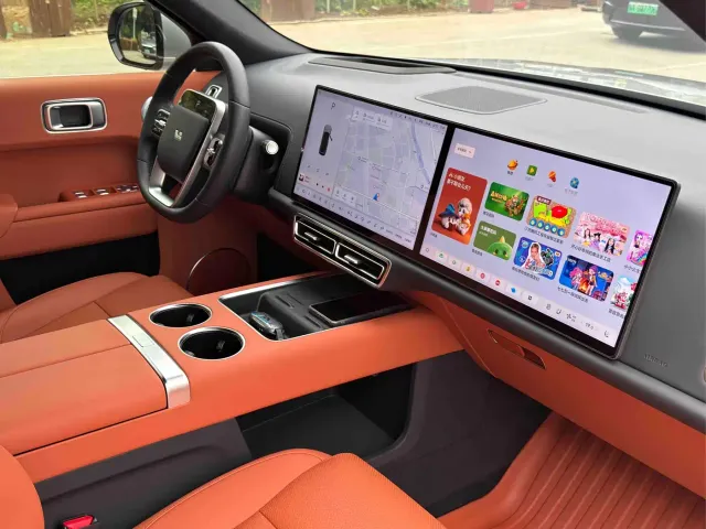 Li Auto L8 — Фото автомобиля 8