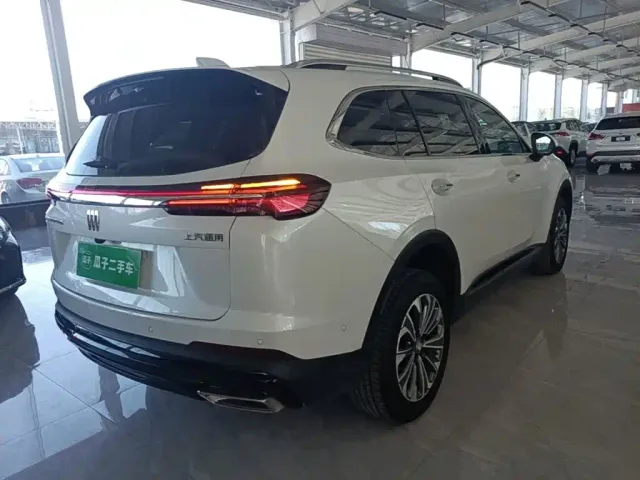 Buick Envision Plus — Фото автомобиля 6