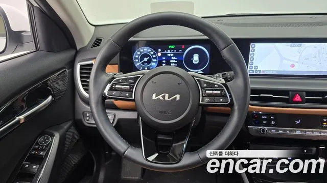 Kia Seltos — Фото автомобиля 13