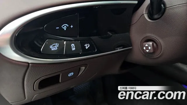 Genesis GV70 2.5T Бензин AWD — Фото автомобиля 24