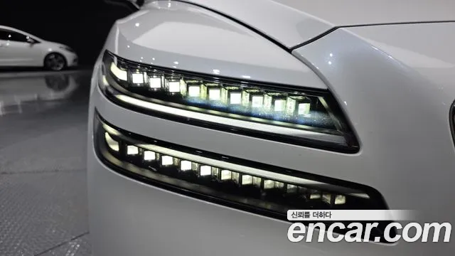 Genesis GV80 2.5T Бензин AWD — Фото автомобиля 18