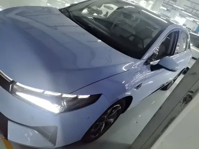Xpeng P5 — Фото автомобиля 2