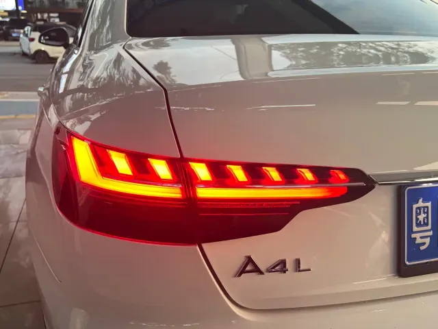 Audi A4L — Фото автомобиля 24