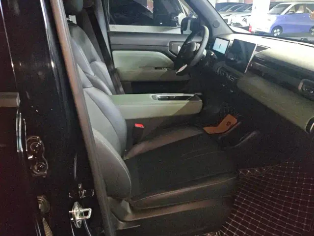 Baojun Yep Plus — Фото автомобиля 8