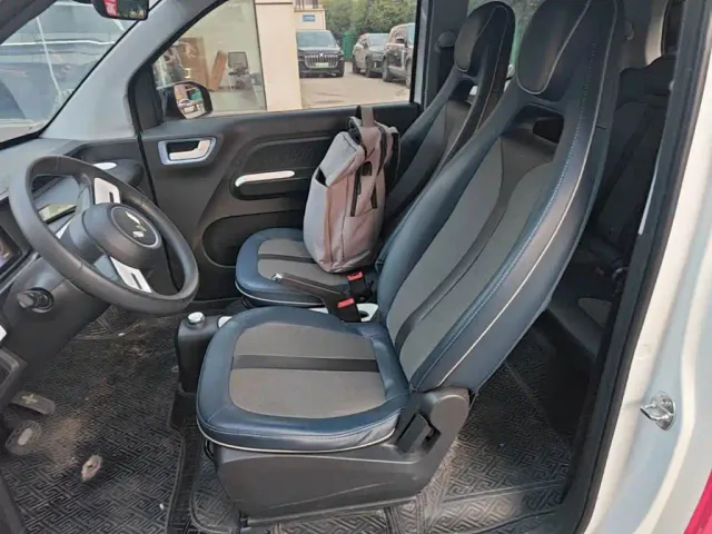 Wuling Hongguang Mini EV — Фото автомобиля 14