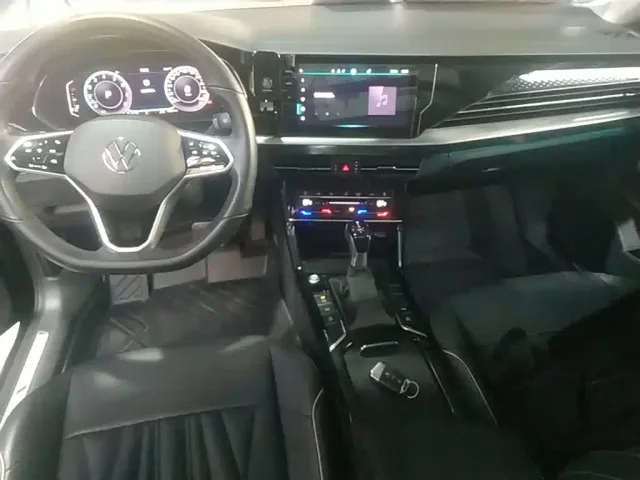 Volkswagen Passat — Фото автомобиля 9