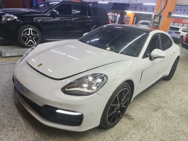 Porsche Panamera — Фото автомобиля 9