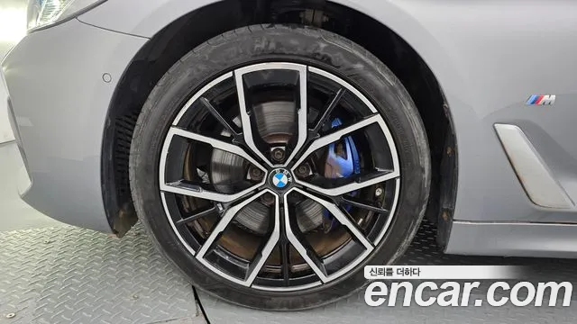 BMW 5-Series — Фото автомобиля 5