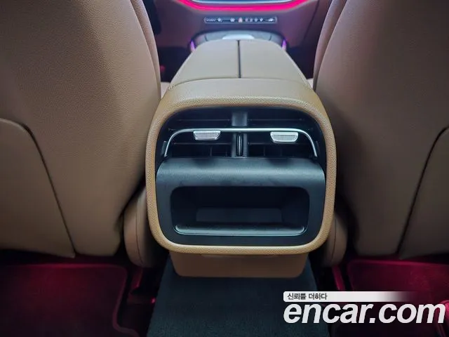 Mercedes-Benz E-Class — Фото автомобиля 15