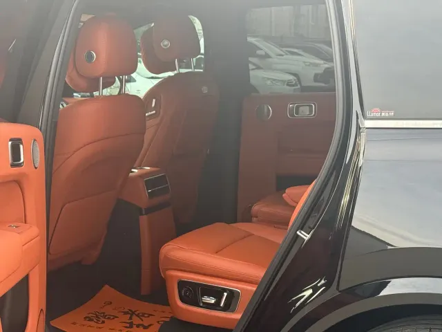 Li Auto L9 — Фото автомобиля 6