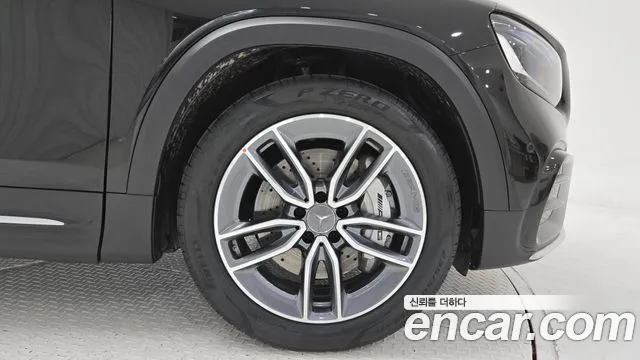 Mercedes-Benz GLB-Class — Фото автомобиля 5