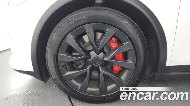 Tesla Model X — Фото автомобиля 5