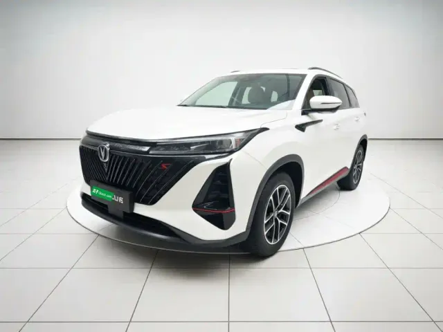 Фотография автомобиля — Changan CS75 Plus