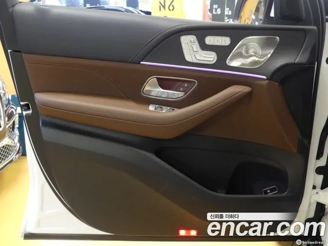 Mercedes-Benz GLS-Class — Фото автомобиля 10