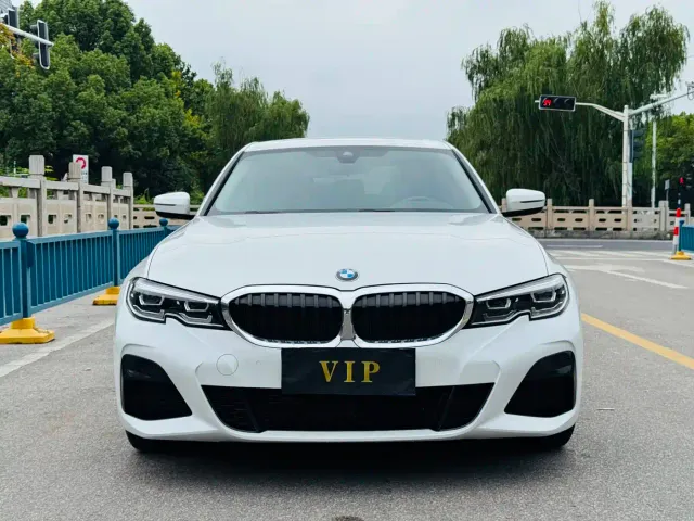 BMW 3 Series — Фото автомобиля 2