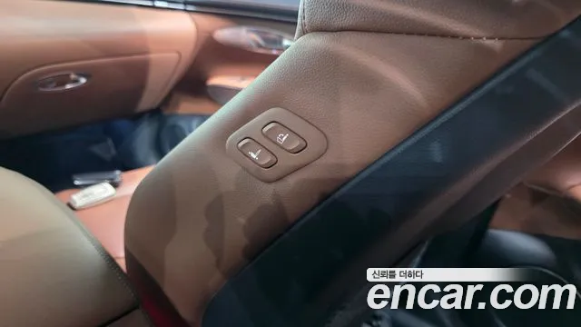 Genesis GV70 — Фото автомобиля 30