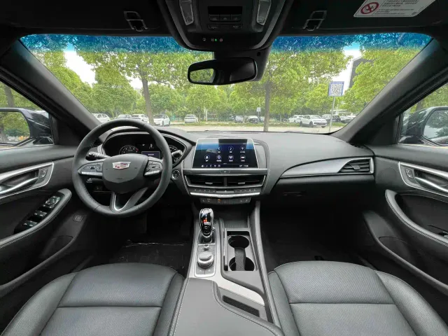 Cadillac CT5 — Фото автомобиля 5