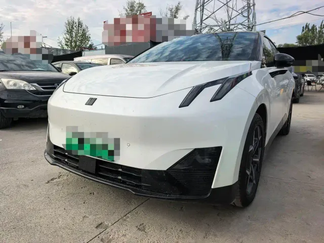 Lynk & Co Z20 — Фото автомобиля 3