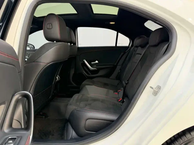 Mercedes-Benz A-Class — Фото автомобиля 19