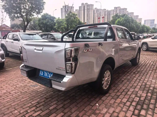 Isuzu Lingtuo — Фото автомобиля 4