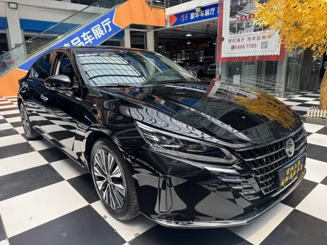 Nissan Teana — Фото автомобиля 3