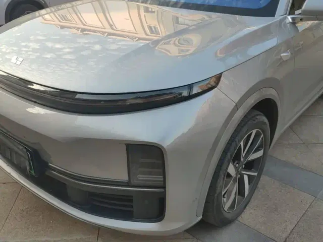 Li Auto L7 — Фото автомобиля 23