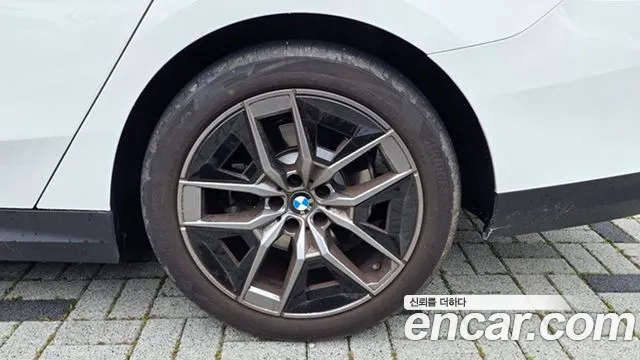 BMW 5-Series — Фото автомобиля 5