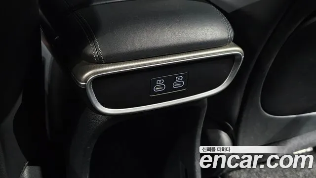 Genesis GV60 — Фото автомобиля 29