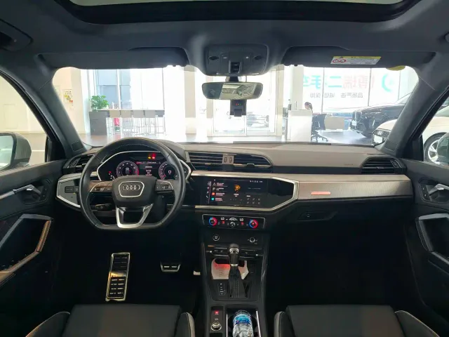 Audi Q3 — Фото автомобиля 15