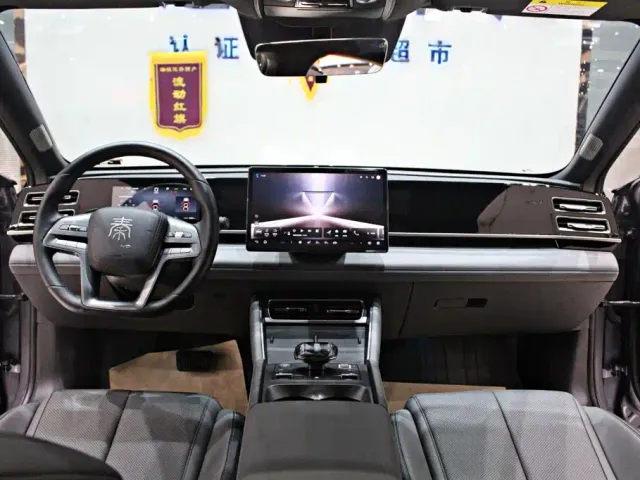 BYD Qin L — Фото автомобиля 11