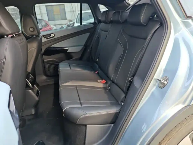 Volkswagen ID.4 X — Фото автомобиля 16