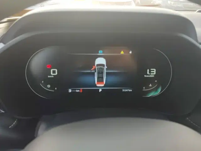 Roewe i5 — Фото автомобиля 14