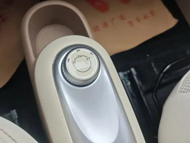 Wuling Hongguang Mini EV — Фото автомобиля 16