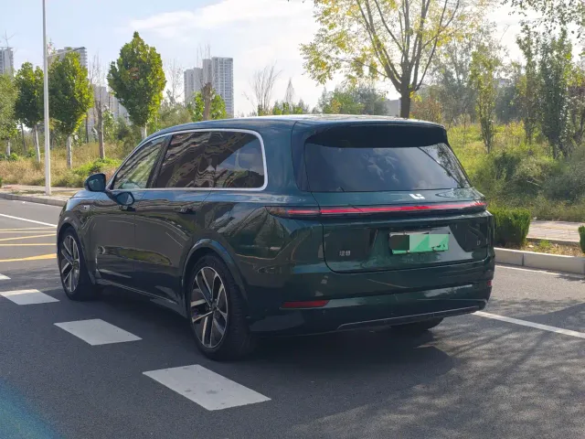 Li Auto L9 — Фото автомобиля 6