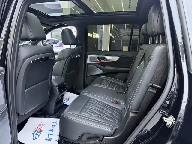 GAC Trumpchi GS8 — Фото автомобиля 7