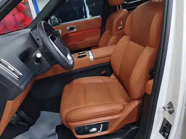 Li Auto L7 — Фото автомобиля 14