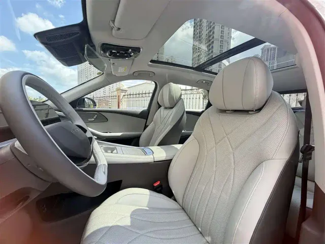 Exeed RX — Фото автомобиля 15