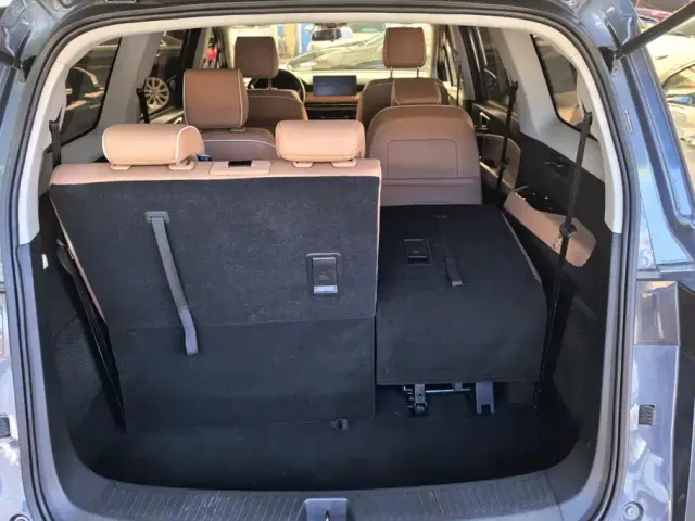 Wuling Jiachen — Фото автомобиля 4