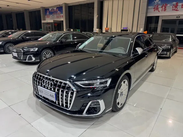 Фотография автомобиля — Audi A8